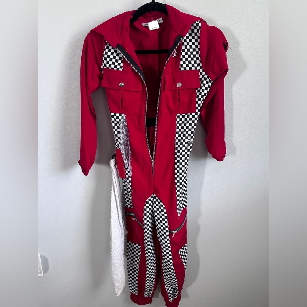 Racetrack outfit used for a hip hop dance